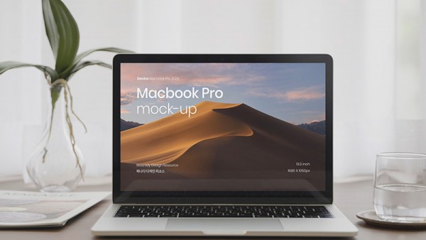 MacBook Pro展示样机PSD源文件下载